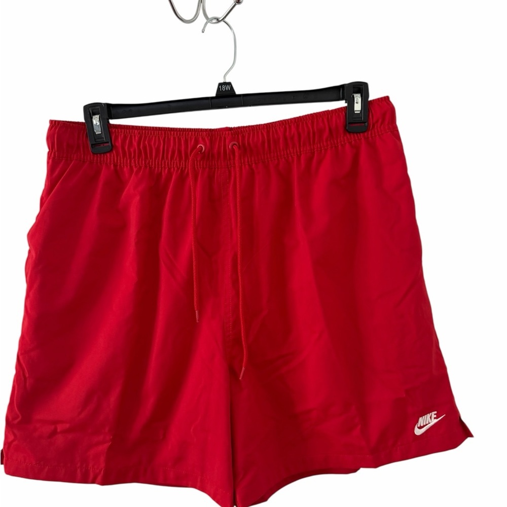 Nike Club Woven Flow Shorts In University Red Mens L NWT